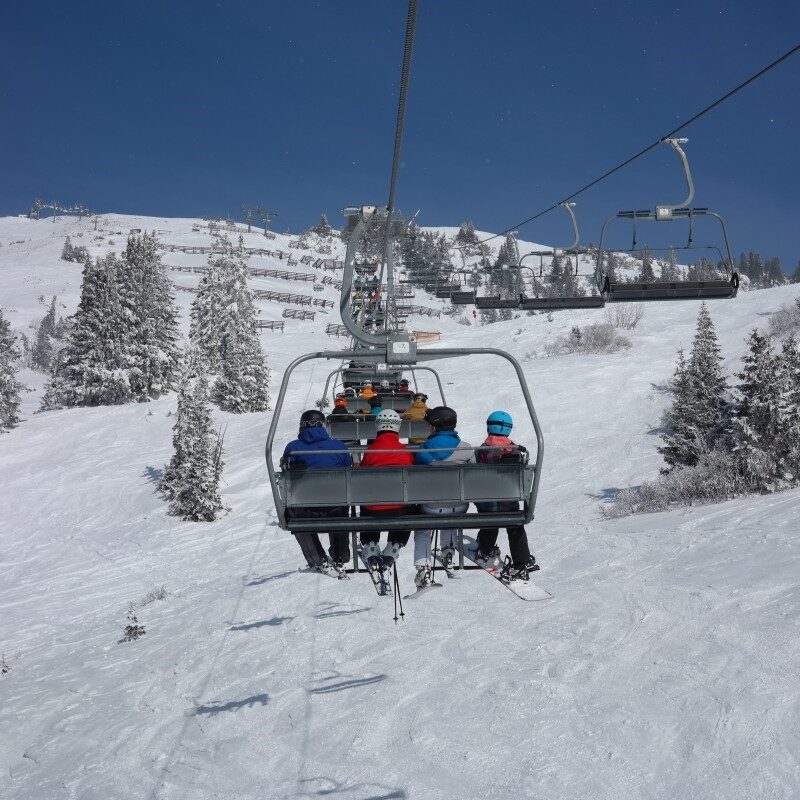 yci6oDFH-Ski-lift